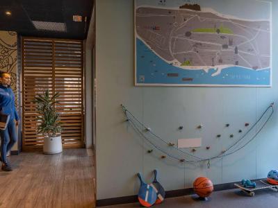 Ibis Styles Laval Centre Gare