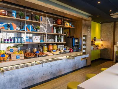 Ibis Styles Laval Centre Gare