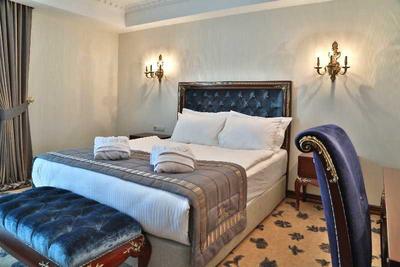 Cassiel Hotel
