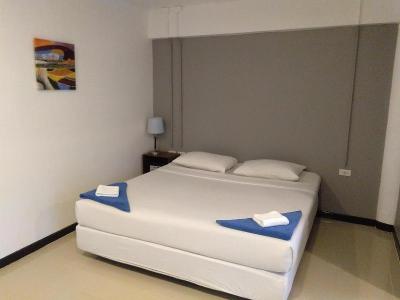 Phi Phi Sand Seaview Resort