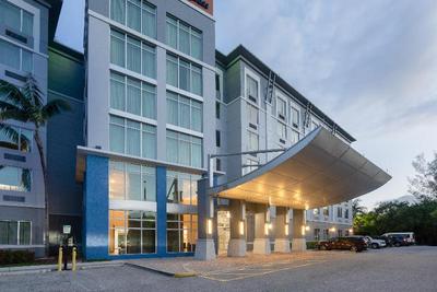 Holiday Inn Express Miami Airport Blue Lagoon Area