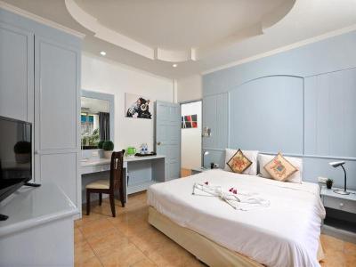 Arya Eightballrecords Hotel