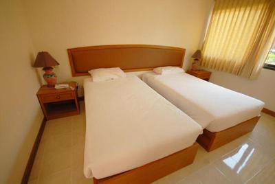 Golden Land Hotel