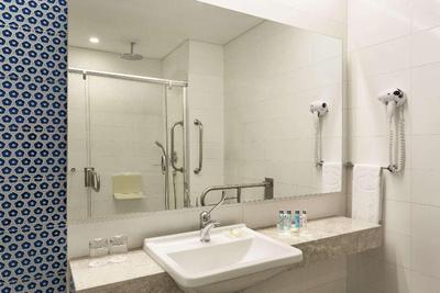 Ramada Hotel & Suites Kemalpasa Izmir