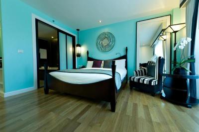 Wave Hotel
