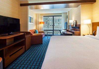 Fairfield Inn &Suites Chicago Downtown/River North