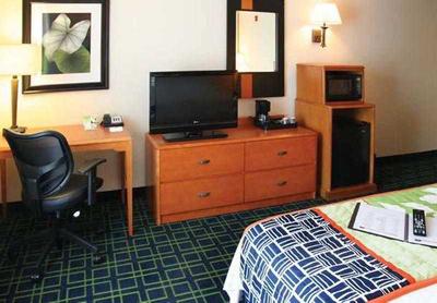 Fairfield Inn & Suites Charleston North/Univ. Area