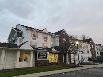 Mainstay Suites Middleburg Heights