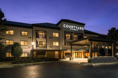 Courtyard Charlotte Ballantyne