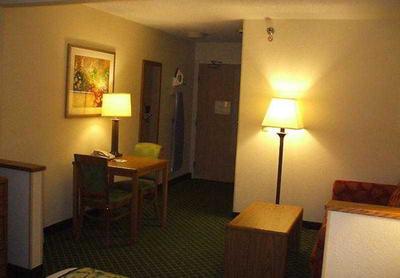 Fairfield Inn & Suites Terre Haute