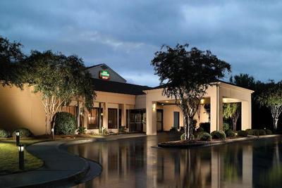 Courtyard Macon