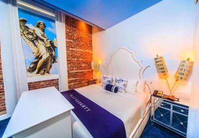The Saint Hotel, Autograph Collection