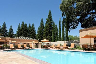 Courtyard Sacramento Airport Natomas