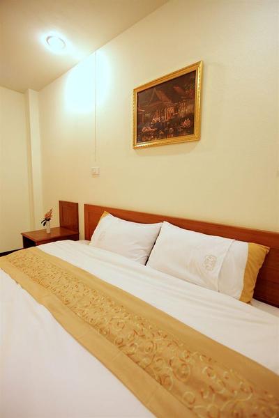 Rafael Mansion Bangkok Airport Hotel