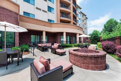 Courtyard by Marriott Atlanta Budorf Mall