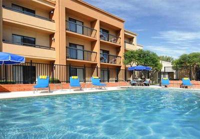 Courtyard Dallas Richardson at Spring Valley