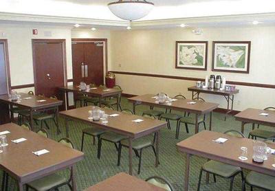 Fairfield Inn & Suites Butler