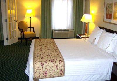 Fairfield Inn & Suites Butler