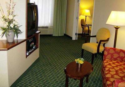 Fairfield Inn & Suites Butler