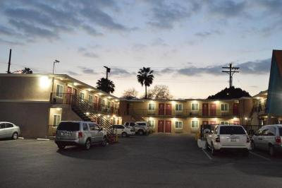 La Casa Inn
