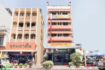 Na Banglampoo Hotel