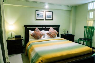 Green Gallery Bed  Breakfast