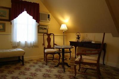 Kearsarge Inn