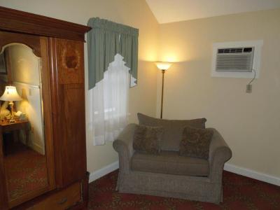 Kearsarge Inn