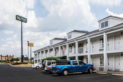Quality Inn Bessemer I-20 exit 108