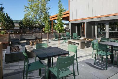 Waypoint Hotel