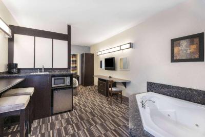 Microtel Inn & Suites By Wyndham Baton Rouge Airp