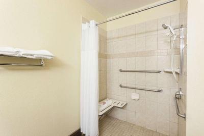 Super 8 by Wyndham Bakersfield South CA