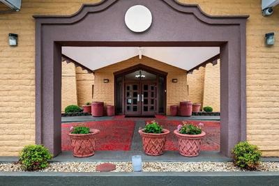 Days Inn by Wyndham Birmingham/West