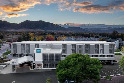 Days Hotel by Wyndham Boulder