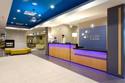 Holiday Inn Express Hotel & Suites Batavia - Darie
