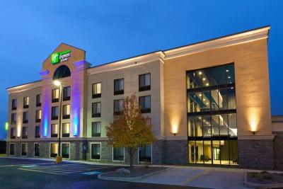 Holiday Inn Express Hotel & Suites Batavia - Darie