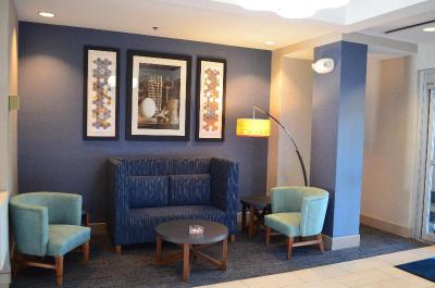 Holiday Inn Express & Suites Anniston/Oxford