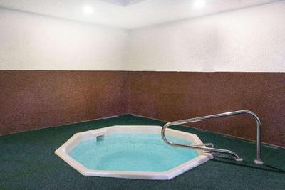 Days Inn by Wyndham Bishop