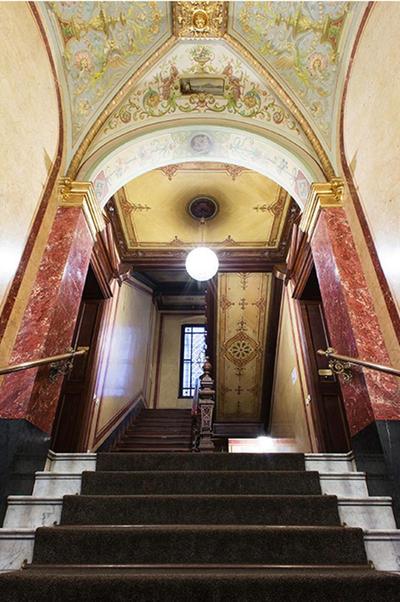 Upper Room Hotel
