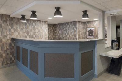 Holiday Inn Express South Burlington - Downtown