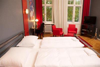 ArtHotel Connection