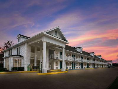 Econo Lodge Branson Theater District
