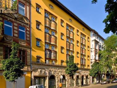 Amstel House