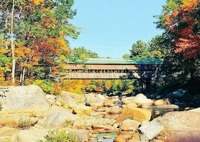 Covered Bridge River View Lodge
