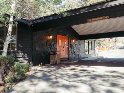 Entrada Lodge