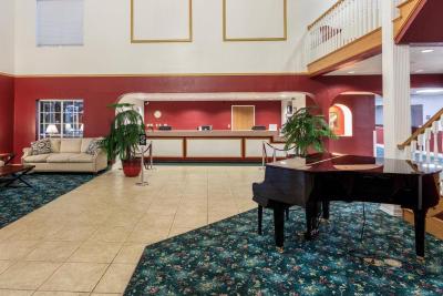 Branson Towers