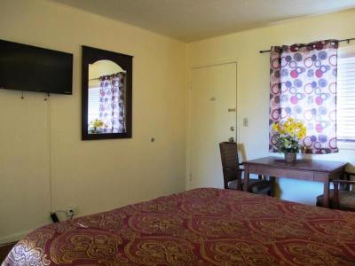 Sonoma Lodge