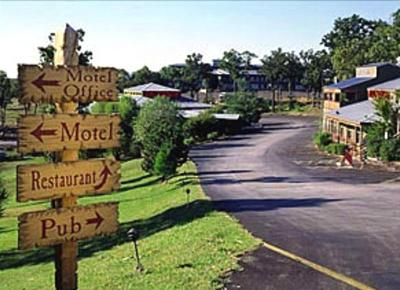 Outback Roadhouse Motel & Suites Branson