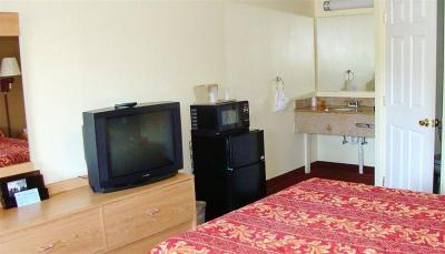 Flagship Inn & Suites