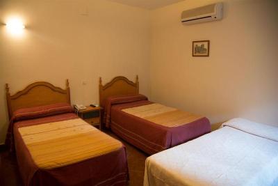 Hostal Hueso